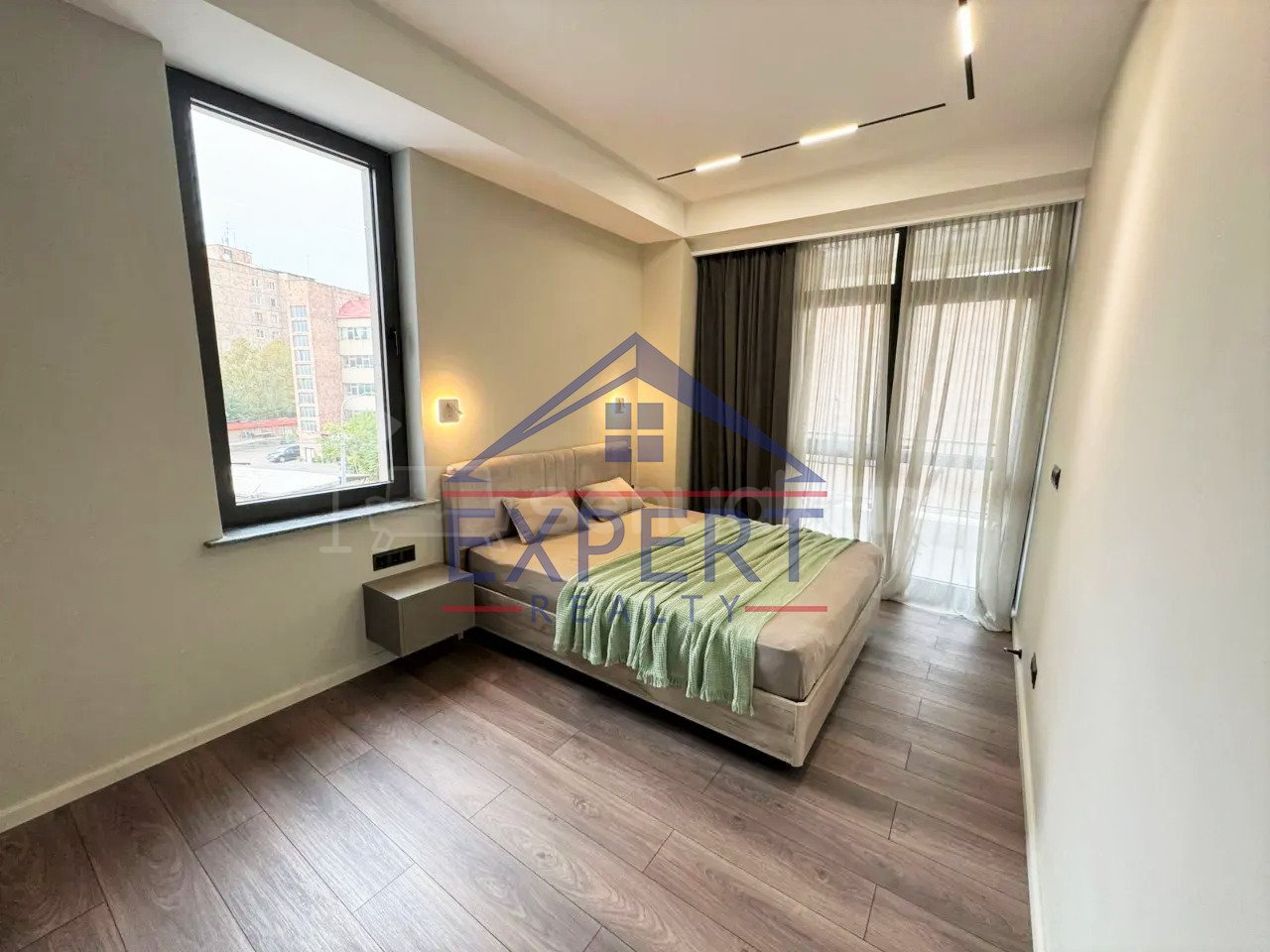 2 Սենյականոց Բնակարան Նորակառույցում, 52քմ, 4/18 հարկ, Կապիտալ Վերանորոգված, Կահավորված, Արևկող