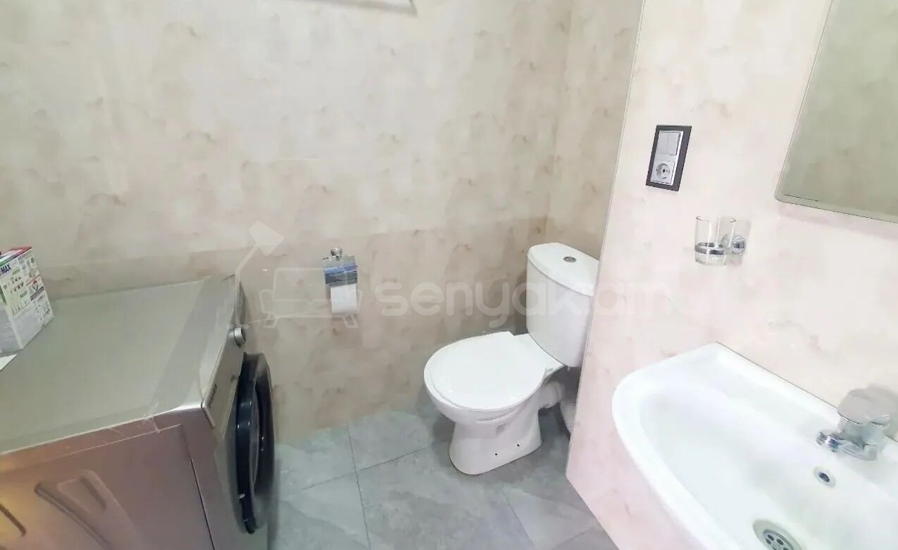 2 Սենյականոց Բնակարան Քարե Շենքում, 50քմ, 3/3 հարկ, Կապիտալ Վերանորոգված, Կահավորված