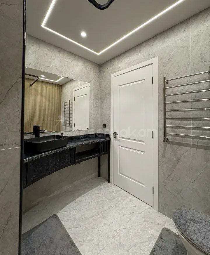 2 Սենյականոց Բնակարան Նորակառույցում, 65քմ, 12/19 հարկ, Դիզայներական Վերանորոգված