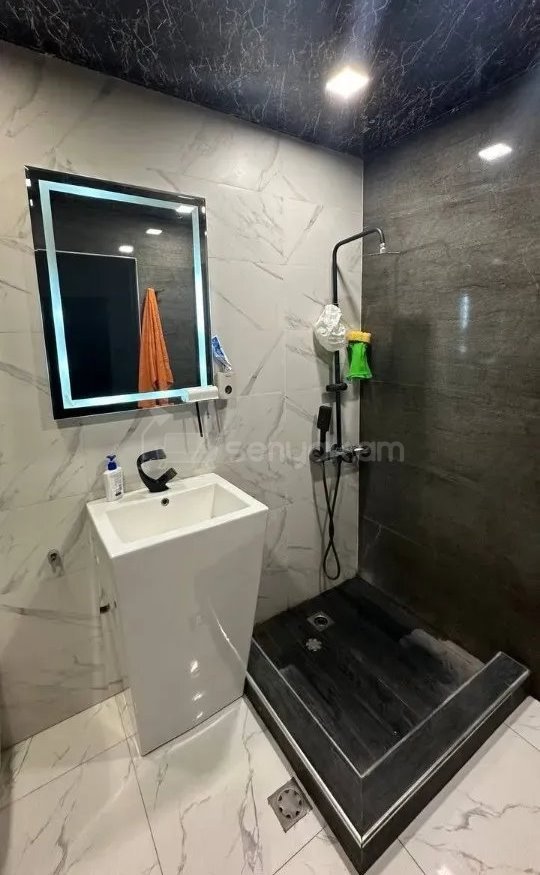 5 Սենյականոց Սեփական Տուն, 160քմ, Կապիտալ Վերանորոգված