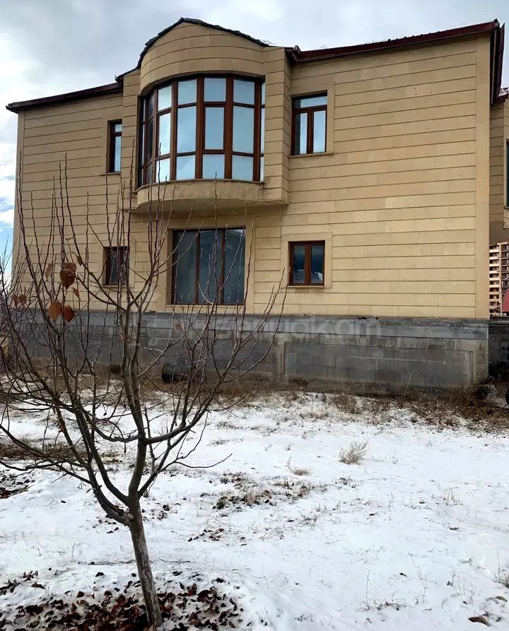 6 Սենյականոց Սեփական Տուն, 750քմ