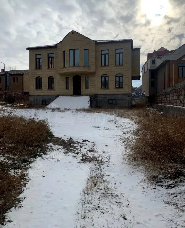 6 Սենյականոց Սեփական Տուն, 750քմ