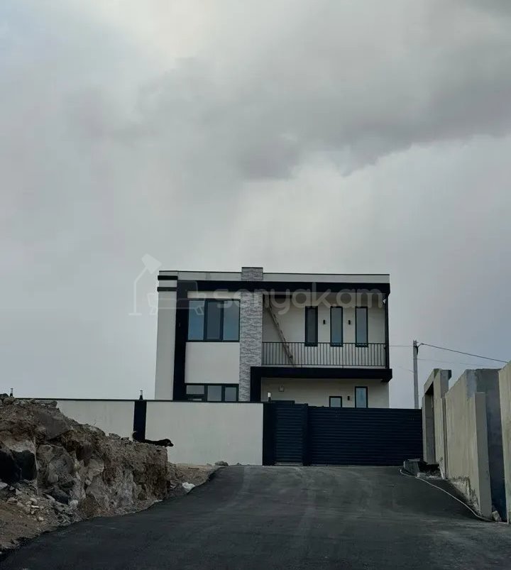 5 Սենյականոց Շքեղ Առանձնատուն, 144քմ