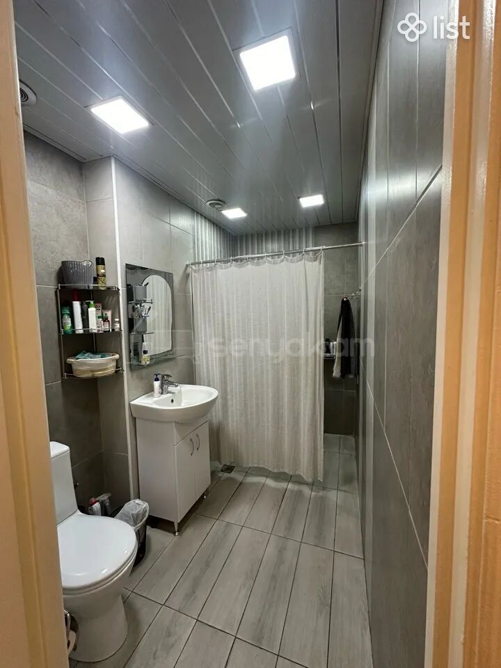 3 Սենյականոց Բնակարան Քարե Շենքում, 100քմ, 4/5 հարկ, Կապիտալ Վերանորոգված