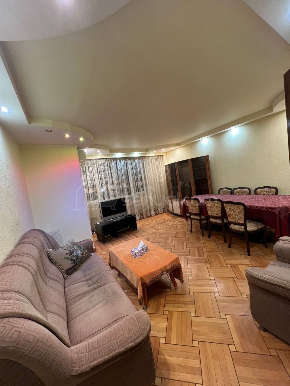 4 Սենյականոց Բնակարան, 90քմ, 5/9 հարկ, Կապիտալ Վերանորոգված, Կահավորված, Արևկող