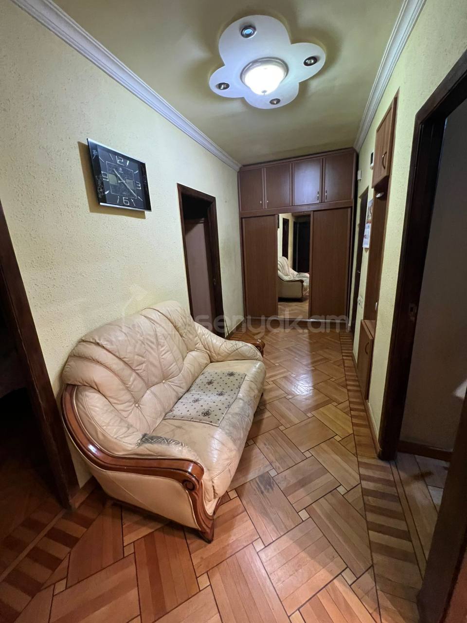 4 Սենյականոց Բնակարան, 90քմ, 5/9 հարկ, Կապիտալ Վերանորոգված, Կահավորված, Արևկող