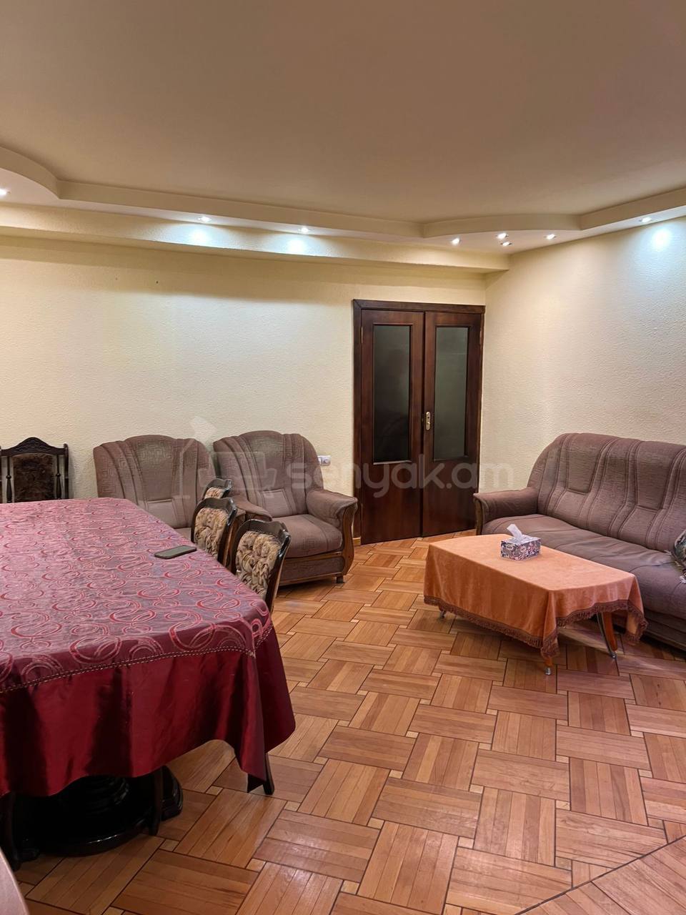 4 Սենյականոց Բնակարան, 90քմ, 5/9 հարկ, Կապիտալ Վերանորոգված, Կահավորված, Արևկող