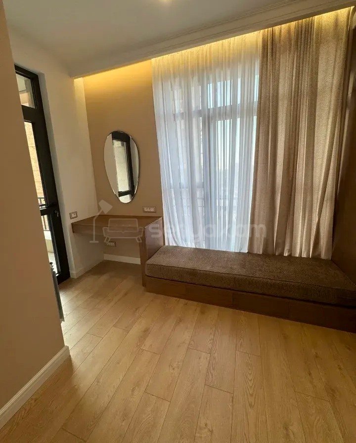 4 Սենյականոց Բնակարան Նորակառույցում, 113քմ, 9/14 հարկ, Դիզայներական Վերանորոգված, Կահավորված, Արևկող