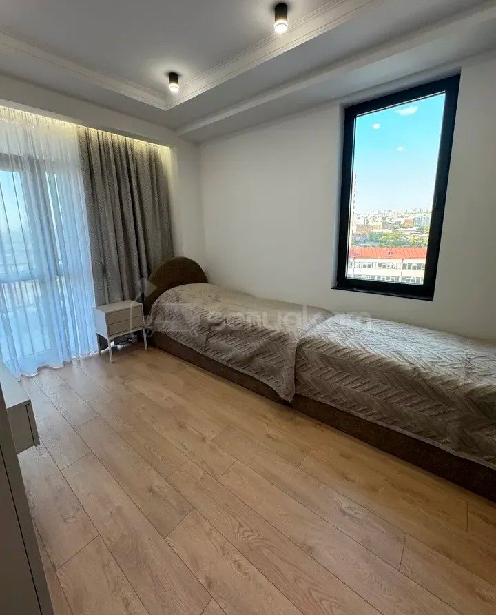 4 Սենյականոց Բնակարան Նորակառույցում, 113քմ, 9/14 հարկ, Դիզայներական Վերանորոգված, Կահավորված, Արևկող