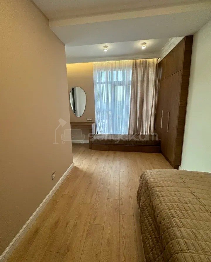 4 Սենյականոց Բնակարան Նորակառույցում, 113քմ, 9/14 հարկ, Դիզայներական Վերանորոգված, Կահավորված, Արևկող