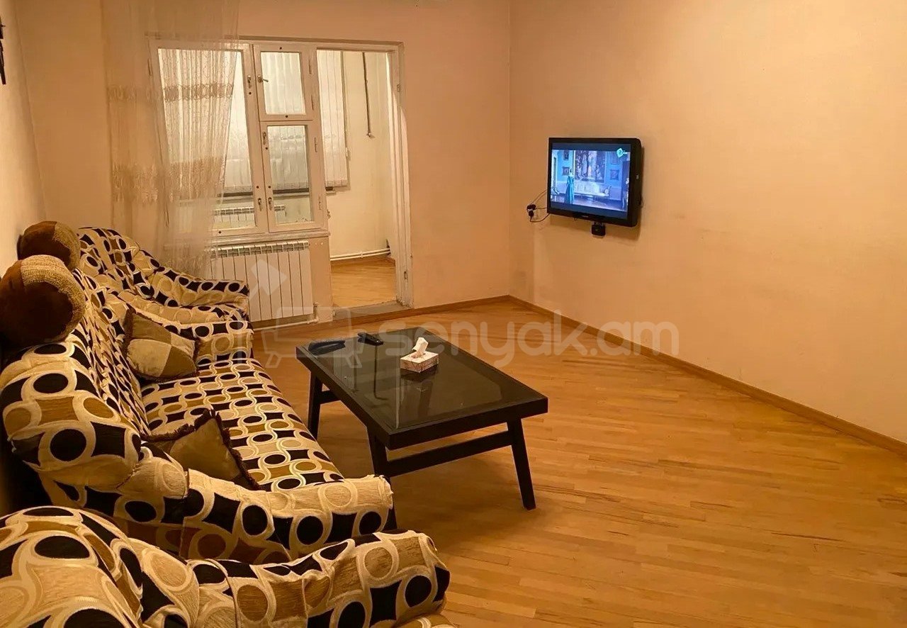 3 Սենյականոց Բնակարան, 65քմ, 6/9 հարկ, Նորմալ Վիճակում