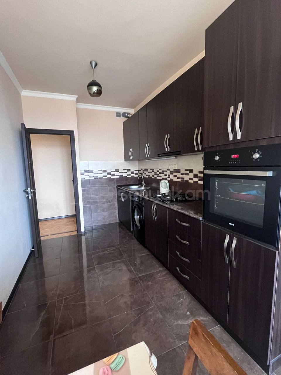 3 Սենյականոց Բնակարան, 75քմ, 7/10 հարկ, Նորմալ Վիճակում