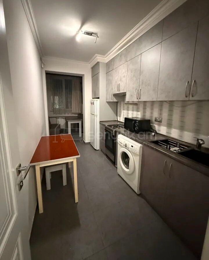 2 Սենյականոց Բնակարան, 65քմ, 2/9 հարկ, Կապիտալ Վերանորոգված, Կահավորված