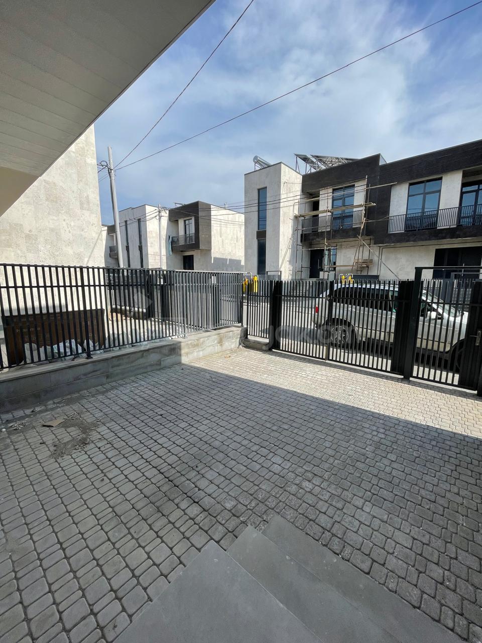 4 Սենյականոց Շքեղ Առանձնատուն, 126քմ, Կահավորված