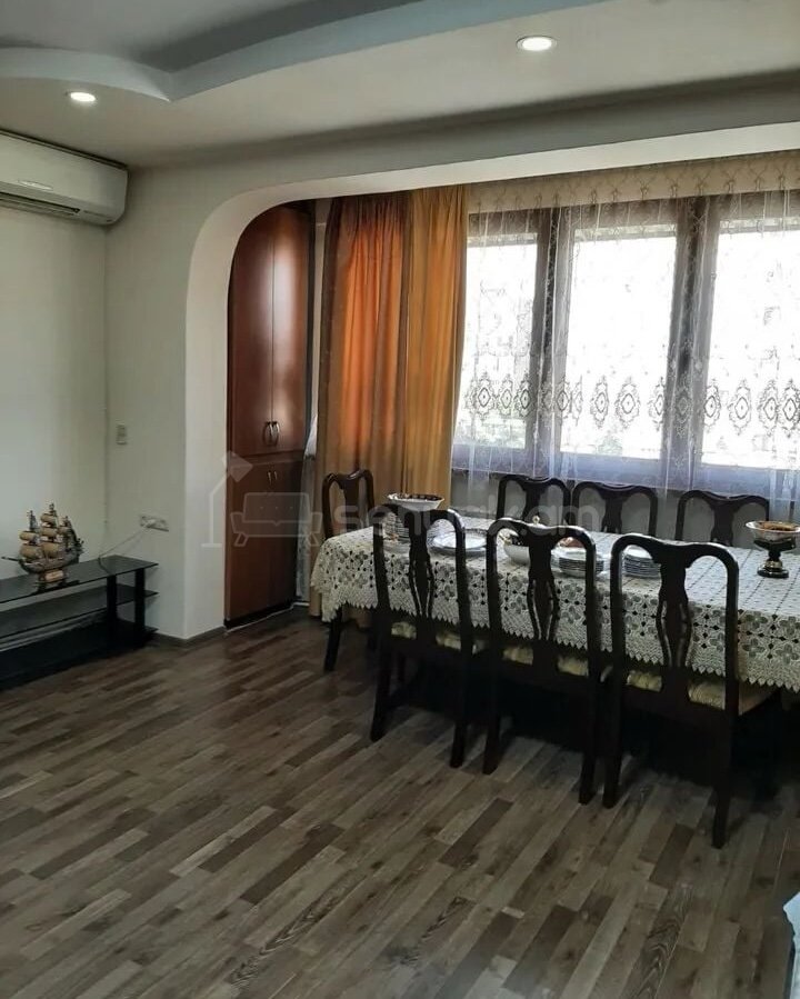 3 Սենյականոց Բնակարան, 76քմ, 4/9 հարկ, Կապիտալ Վերանորոգված, Կահավորված, Արևկող