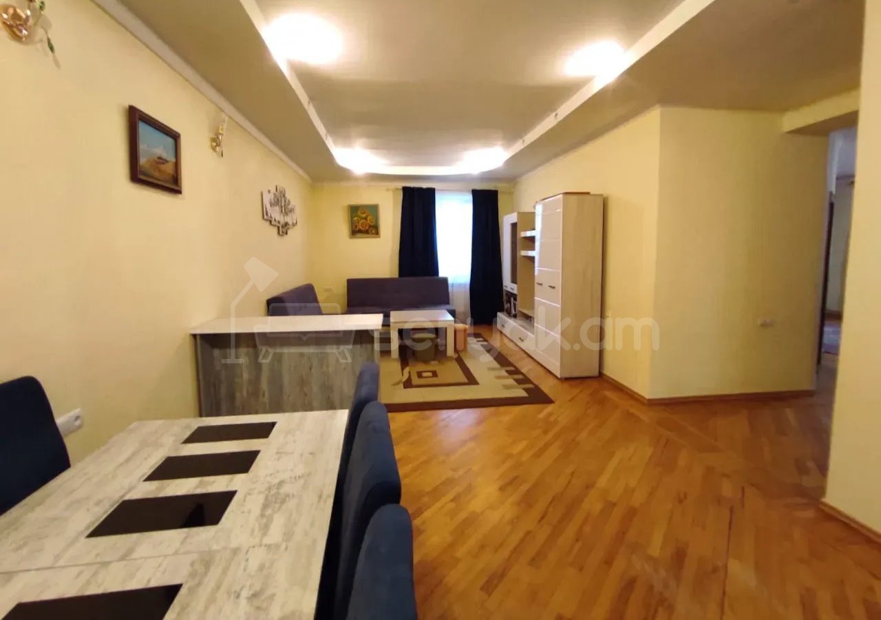 6 Սենյականոց Սեփական Տուն, 250քմ, Կոսմետիկ Վերանորոգված