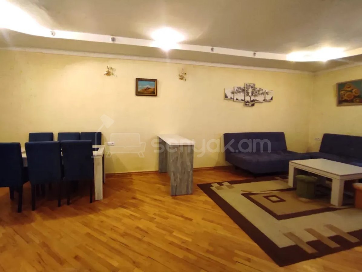 6 Սենյականոց Սեփական Տուն, 250քմ, Կոսմետիկ Վերանորոգված