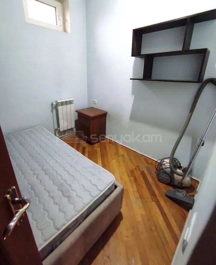 6 Սենյականոց Սեփական Տուն, 250քմ, Կոսմետիկ Վերանորոգված