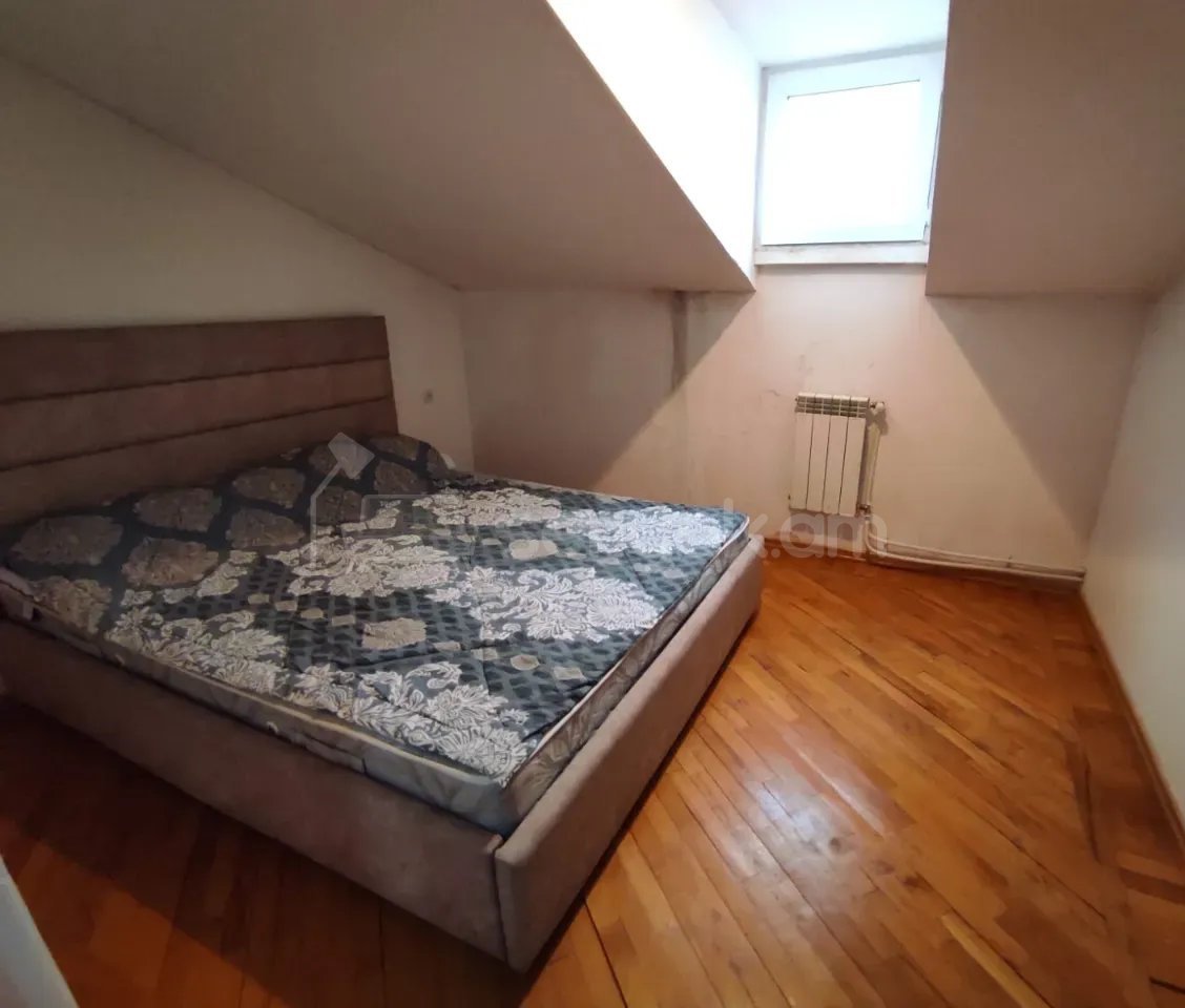 6 Սենյականոց Սեփական Տուն, 250քմ, Կոսմետիկ Վերանորոգված