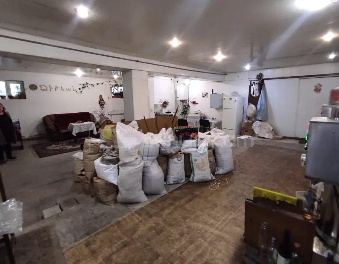 6 Սենյականոց Սեփական Տուն, 250քմ, Կոսմետիկ Վերանորոգված