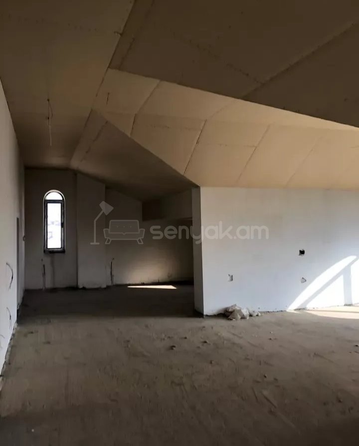 8 Սենյականոց Շքեղ Առանձնատուն, 880քմ