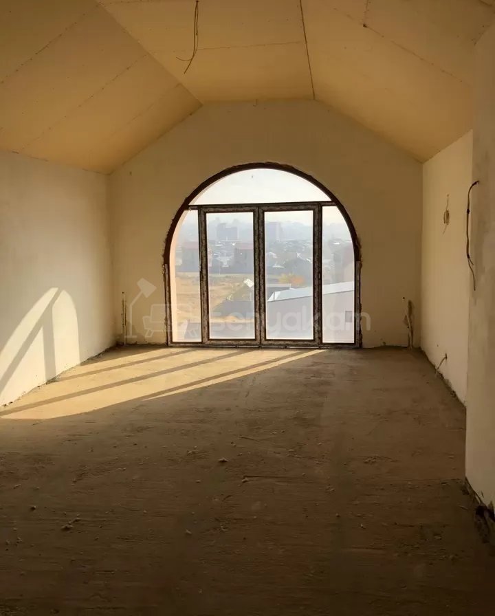 8 Սենյականոց Շքեղ Առանձնատուն, 880քմ