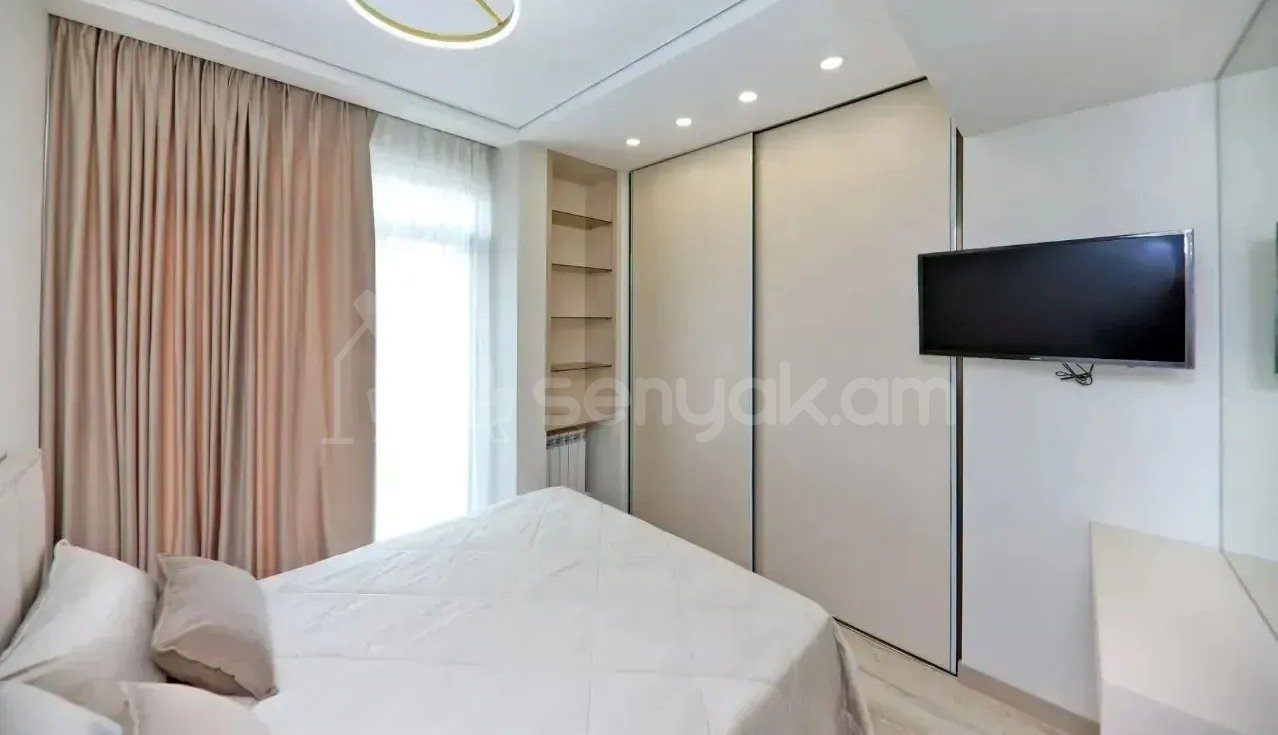 2 Սենյականոց Բնակարան Քարե Շենքում, 48քմ, 4/5 հարկ, Դիզայներական Վերանորոգված