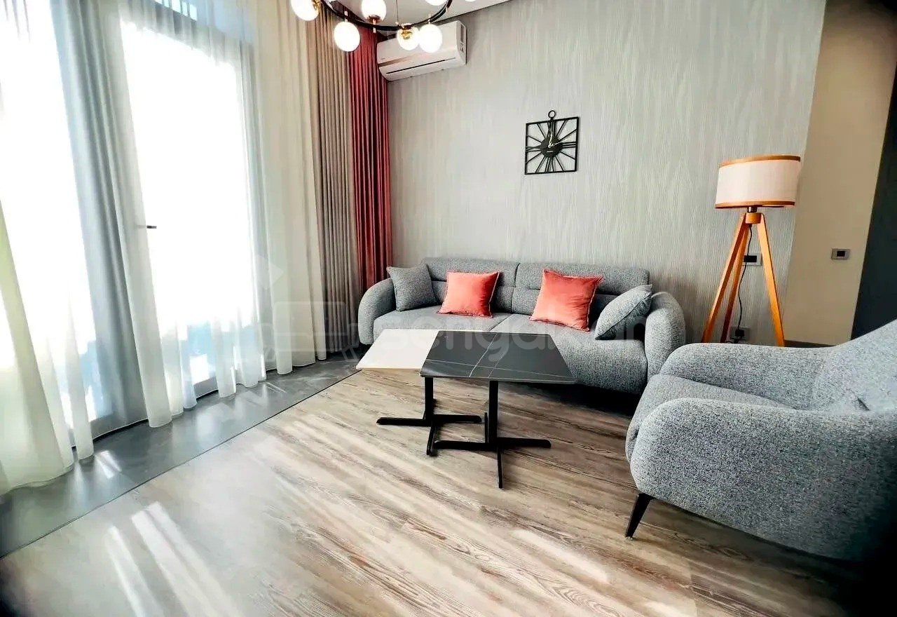 2 Սենյականոց Բնակարան Քարե Շենքում, 39քմ, 2/5 հարկ, Դիզայներական Վերանորոգված