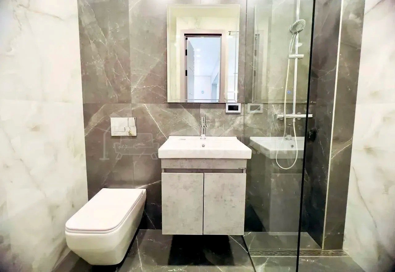 2 Սենյականոց Բնակարան Քարե Շենքում, 39քմ, 2/5 հարկ, Դիզայներական Վերանորոգված