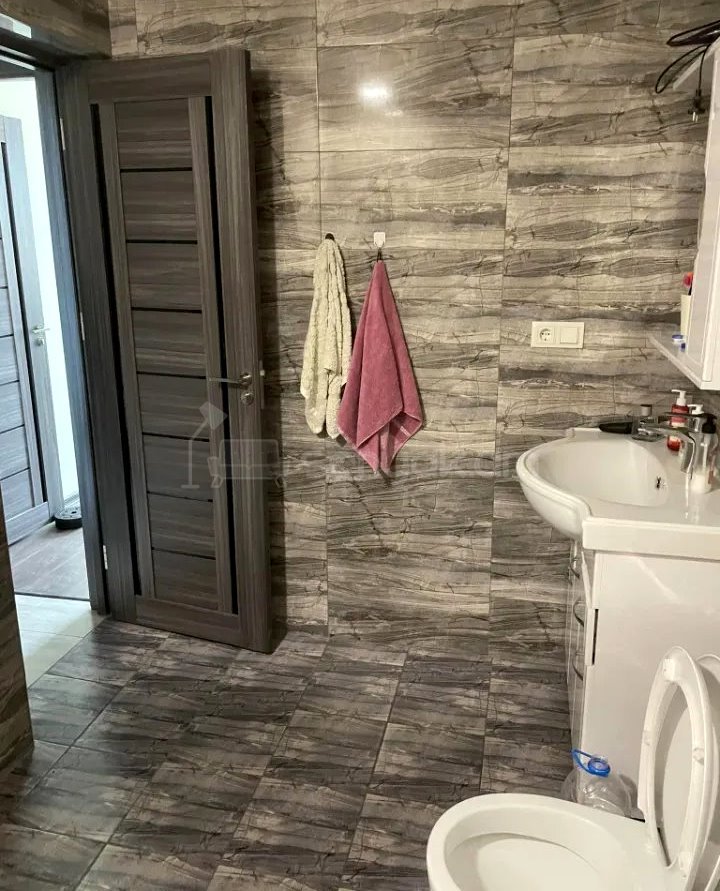 6 Սենյականոց Սեփական Տուն, 155քմ, Կոսմետիկ Վերանորոգված, Ավտոտնակով