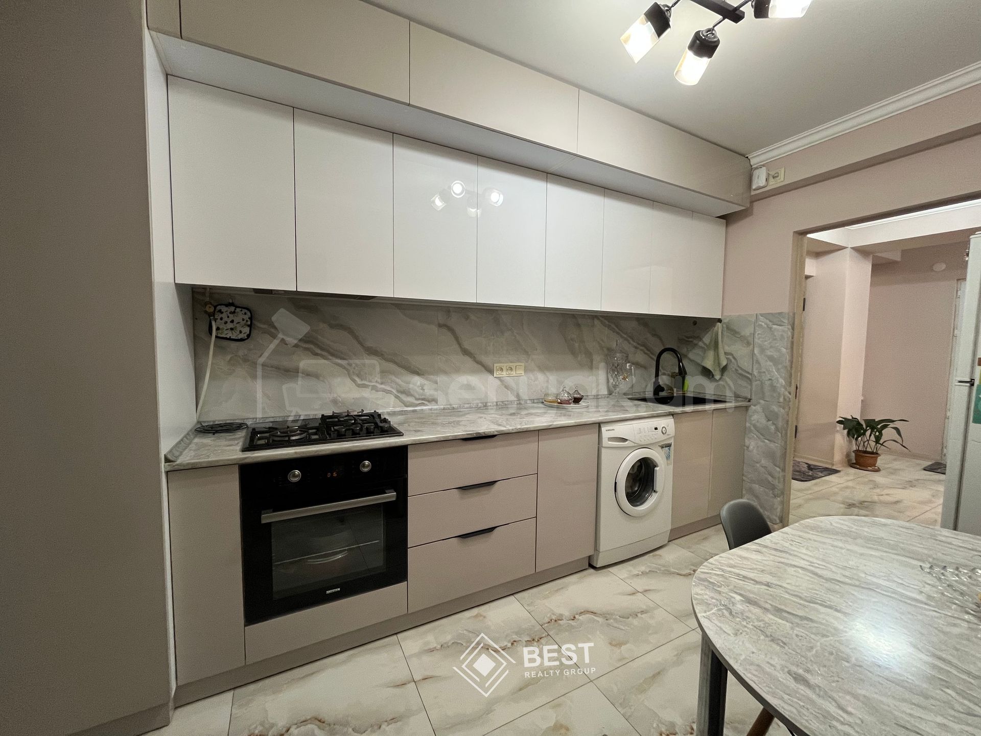 4 Սենյականոց Բնակարան, 81քմ, 11/14 հարկ, Կապիտալ Վերանորոգված