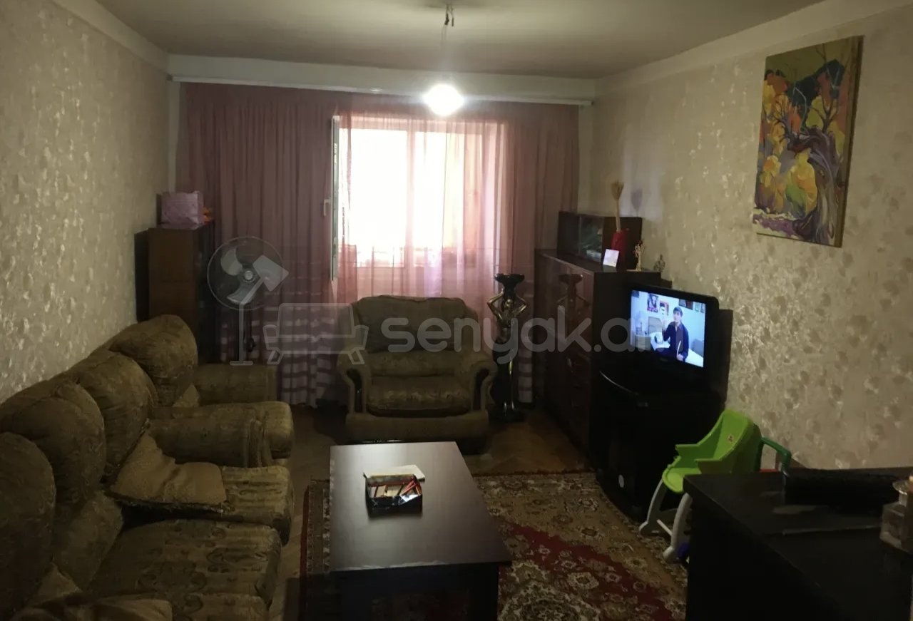 2 Սենյականոց Բնակարան Քարե Շենքում, 56քմ, 4/4 հարկ, Նորմալ Վիճակում, Կահավորված