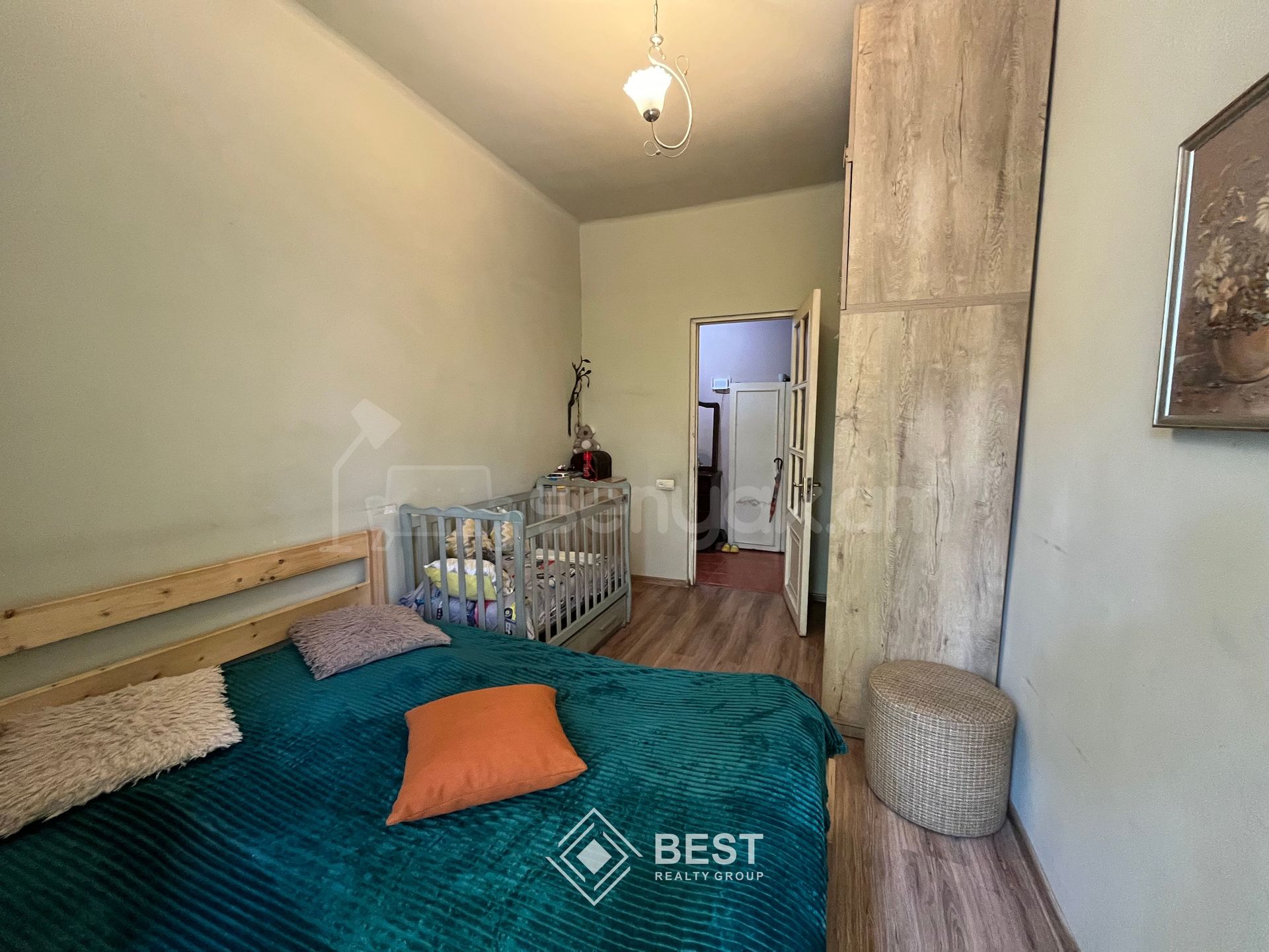 3 Սենյականոց Բնակարան Քարե Շենքում, 59քմ, 4/5 հարկ, Կապիտալ Վերանորոգված