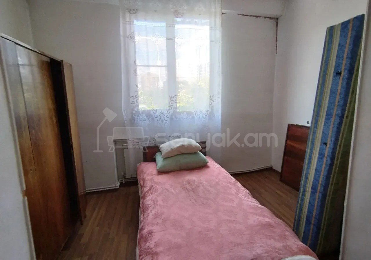 1 Սենյականոց Բնակարան, 54քմ, 3/9 հարկ, Նորմալ Վիճակում