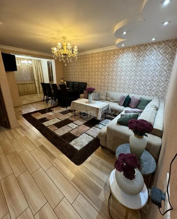 3 Սենյականոց Բնակարան, 80քմ, 1/3 հարկ, Կապիտալ Վերանորոգված