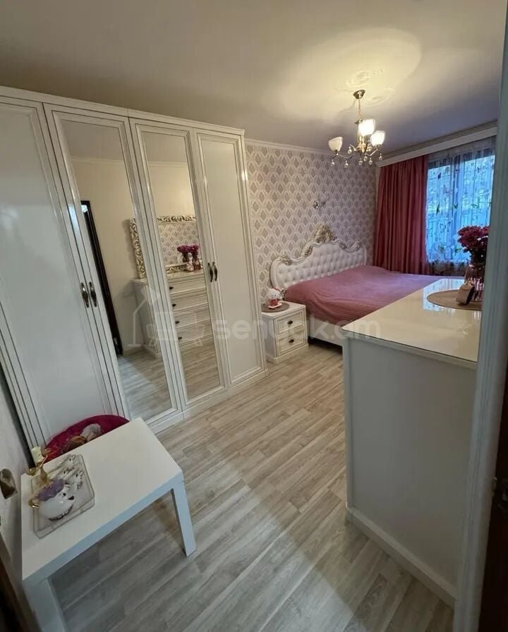 3 Սենյականոց Բնակարան, 80քմ, 1/3 հարկ, Կապիտալ Վերանորոգված