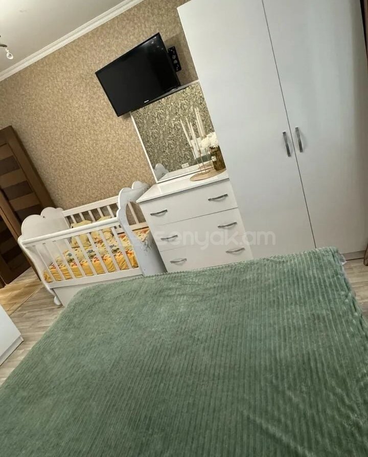 3 Սենյականոց Բնակարան, 80քմ, 1/3 հարկ, Կապիտալ Վերանորոգված