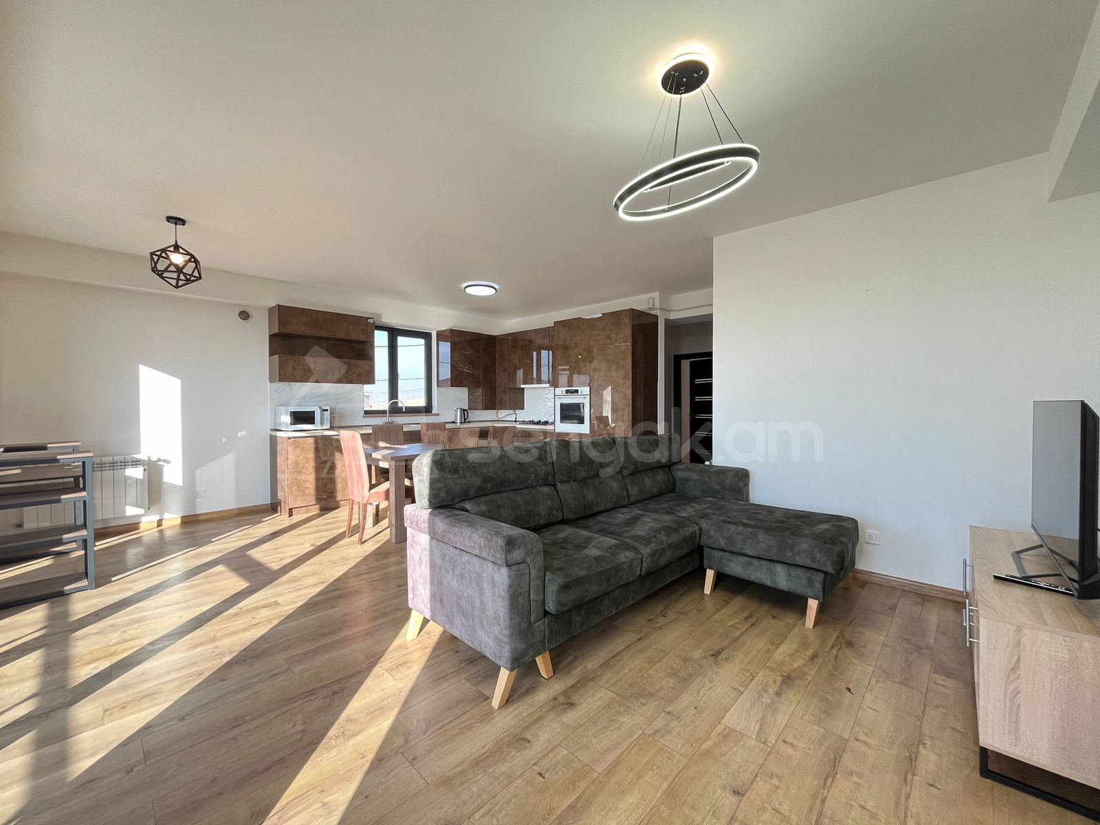 3 Սենյականոց Բնակարան Նորակառույցում, 80քմ, 2/2 հարկ, Կապիտալ Վերանորոգված, Կահավորված, Արևկող