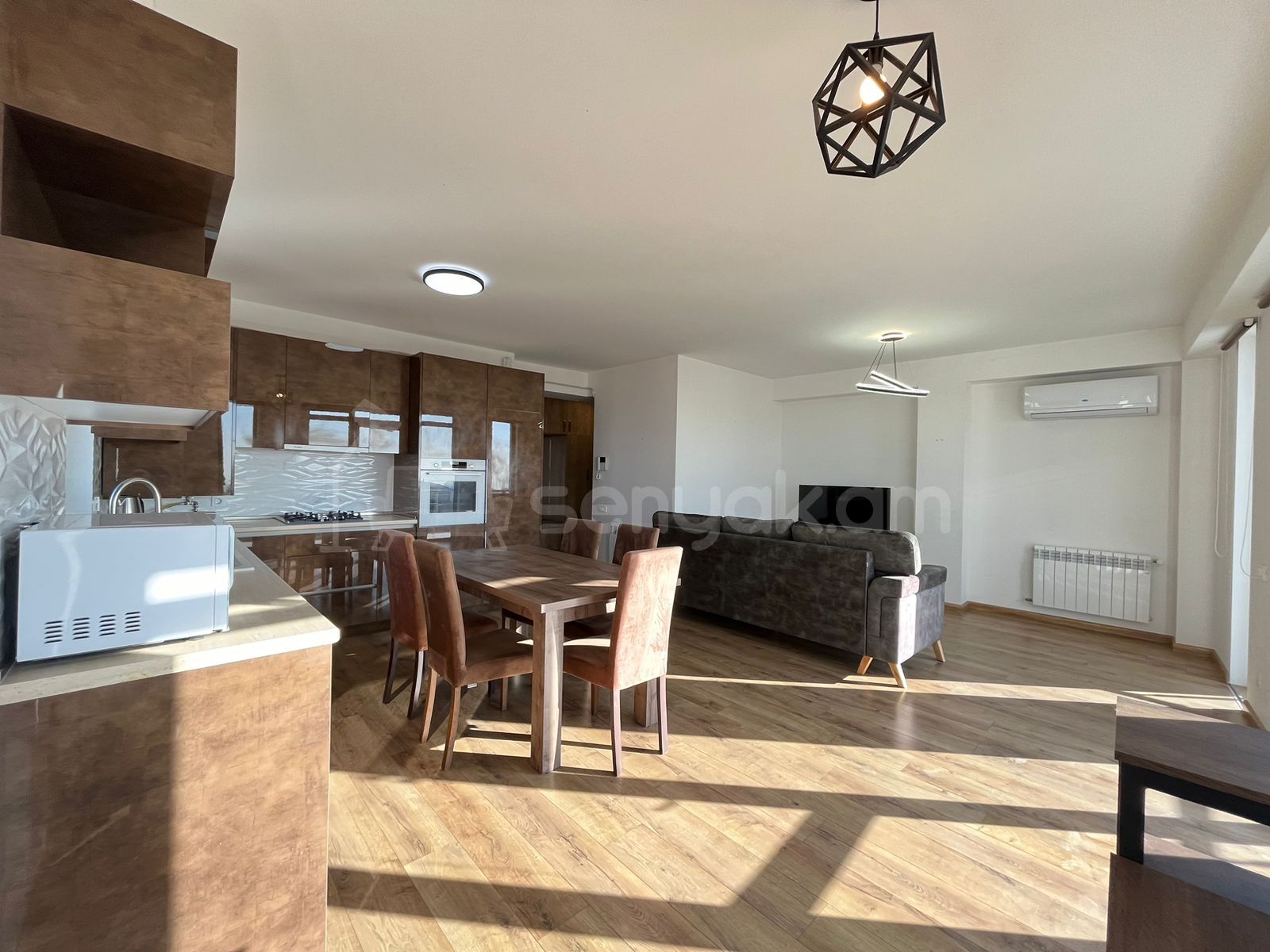 3 Սենյականոց Բնակարան Նորակառույցում, 80քմ, 2/2 հարկ, Կապիտալ Վերանորոգված, Կահավորված, Արևկող