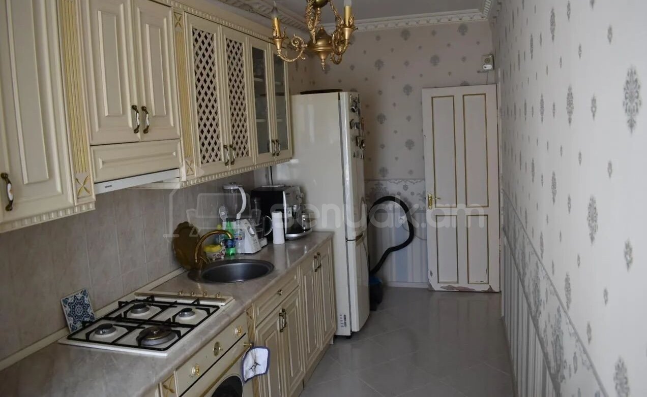 3 Սենյականոց Բնակարան, 74քմ, 6/9 հարկ, Կապիտալ Վերանորոգված