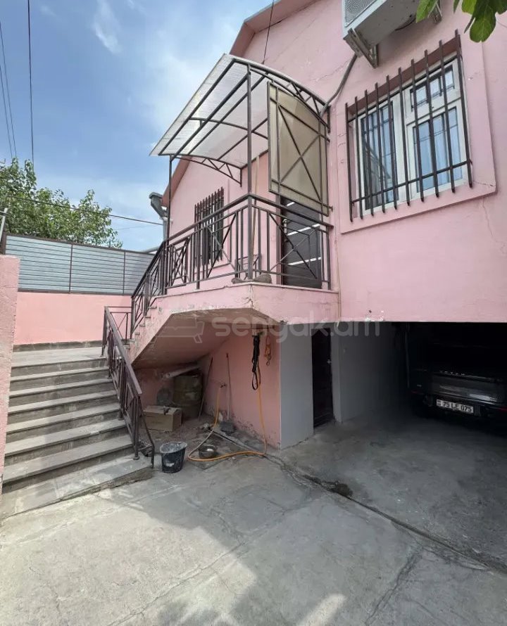 6 Սենյականոց Սեփական Տուն, 275քմ, Կոսմետիկ Վերանորոգված, Ավտոտնակով