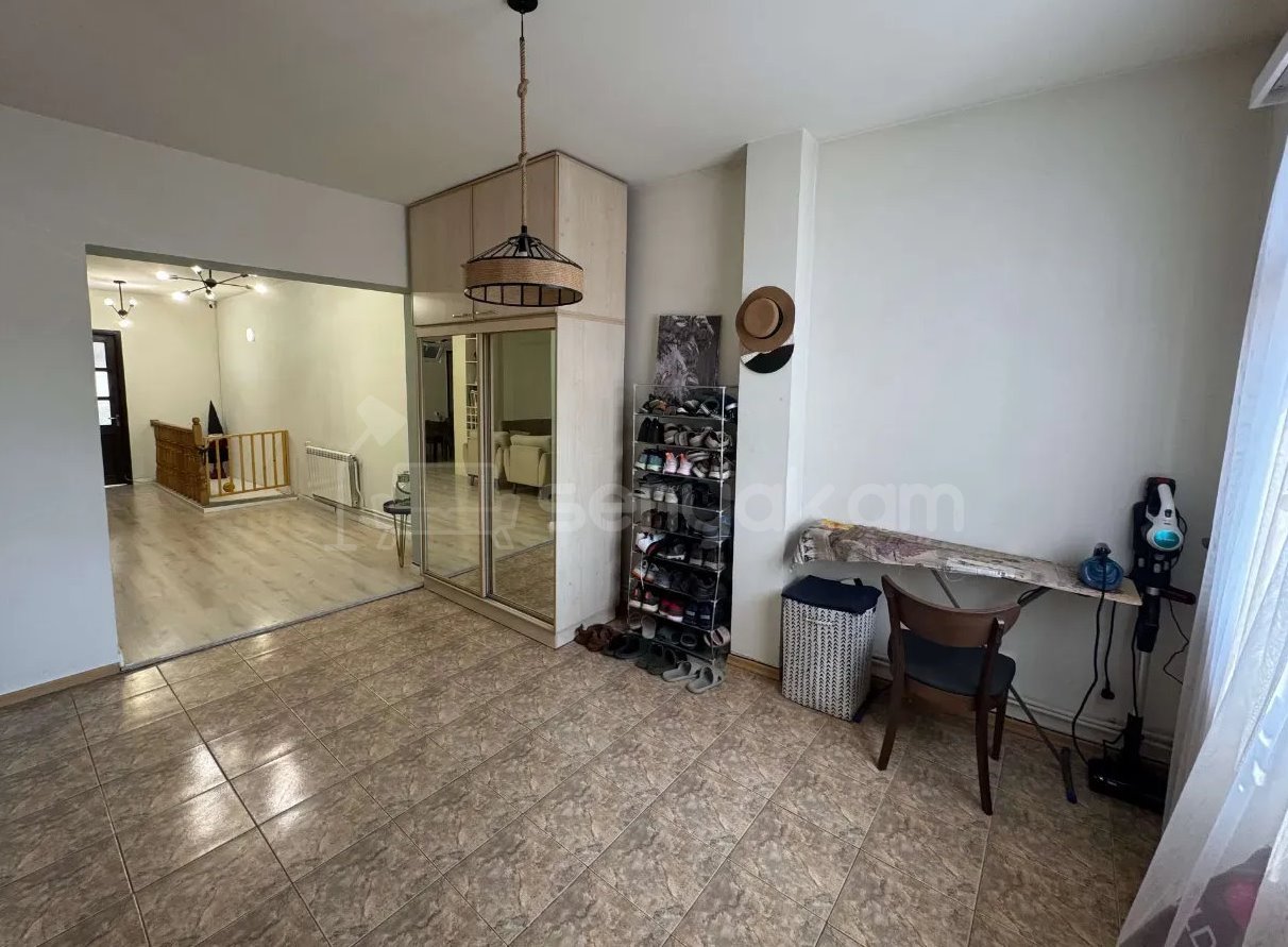 6 Սենյականոց Սեփական Տուն, 275քմ, Կոսմետիկ Վերանորոգված, Ավտոտնակով