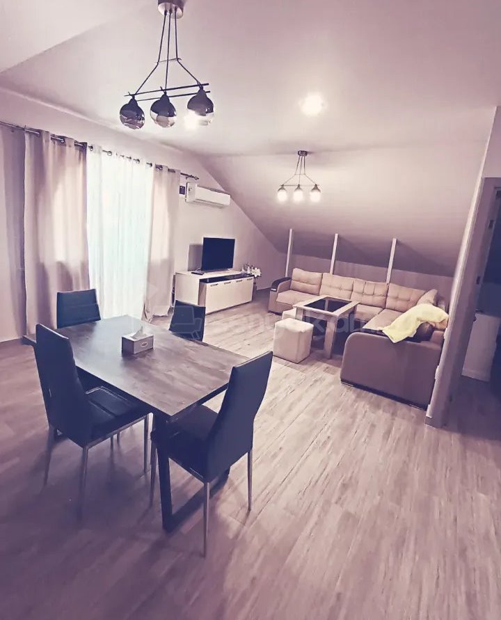 6 Սենյականոց Սեփական Տուն, 240քմ, Կապիտալ Վերանորոգված