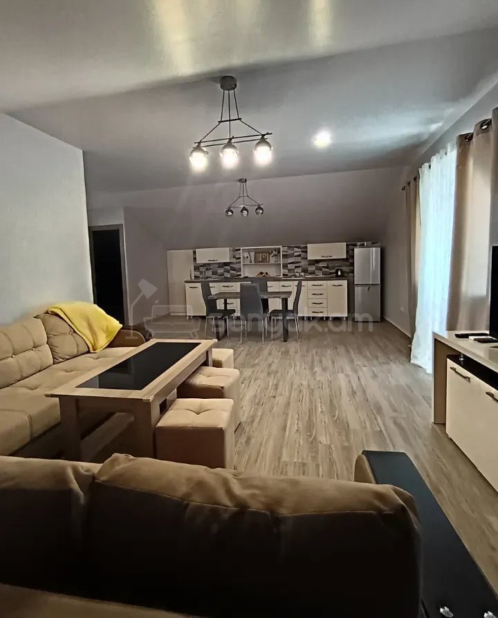 6 Սենյականոց Սեփական Տուն, 240քմ, Կապիտալ Վերանորոգված