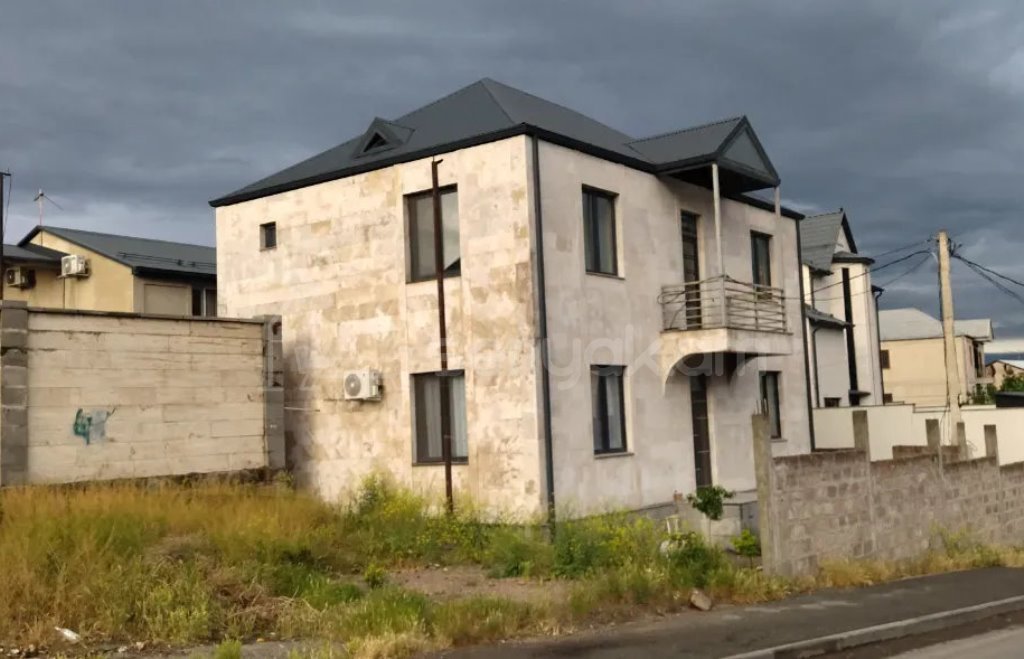 6 Սենյականոց Շքեղ Առանձնատուն, 180քմ