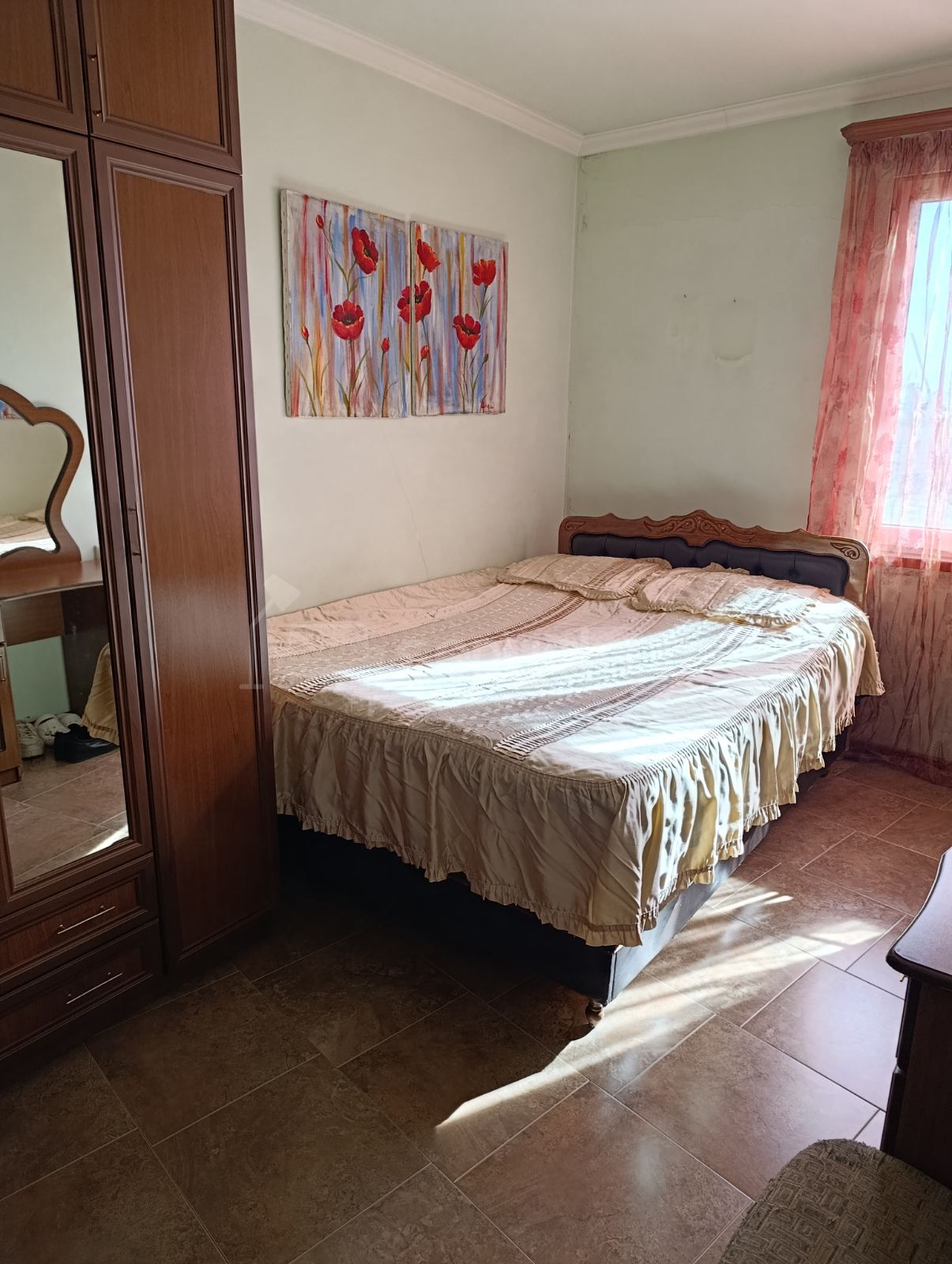 2 Սենյականոց Բնակարան Քարե Շենքում, 42քմ, 3/9 հարկ, Նորմալ Վիճակում, Կահավորված, Արևկող