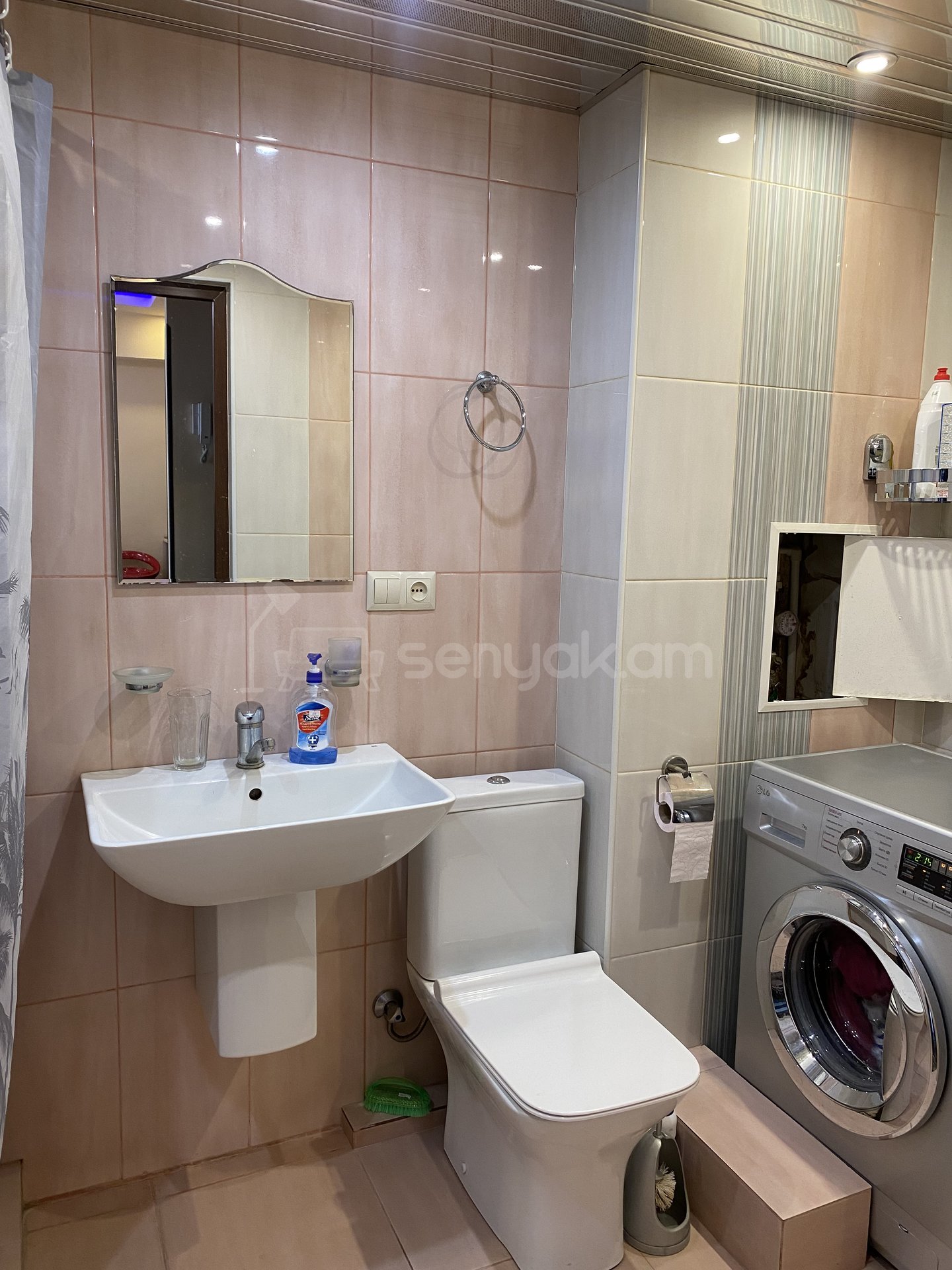 2 Սենյականոց Բնակարան, 42քմ, 4/11 հարկ, Կապիտալ Վերանորոգված, Կահավորված, Արևկող