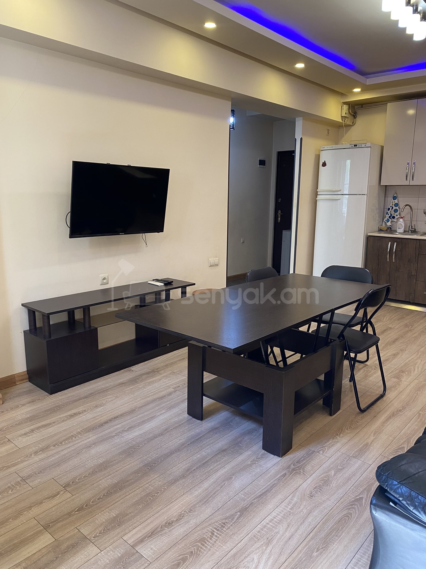 2 Սենյականոց Բնակարան, 42քմ, 4/11 հարկ, Կապիտալ Վերանորոգված, Կահավորված, Արևկող