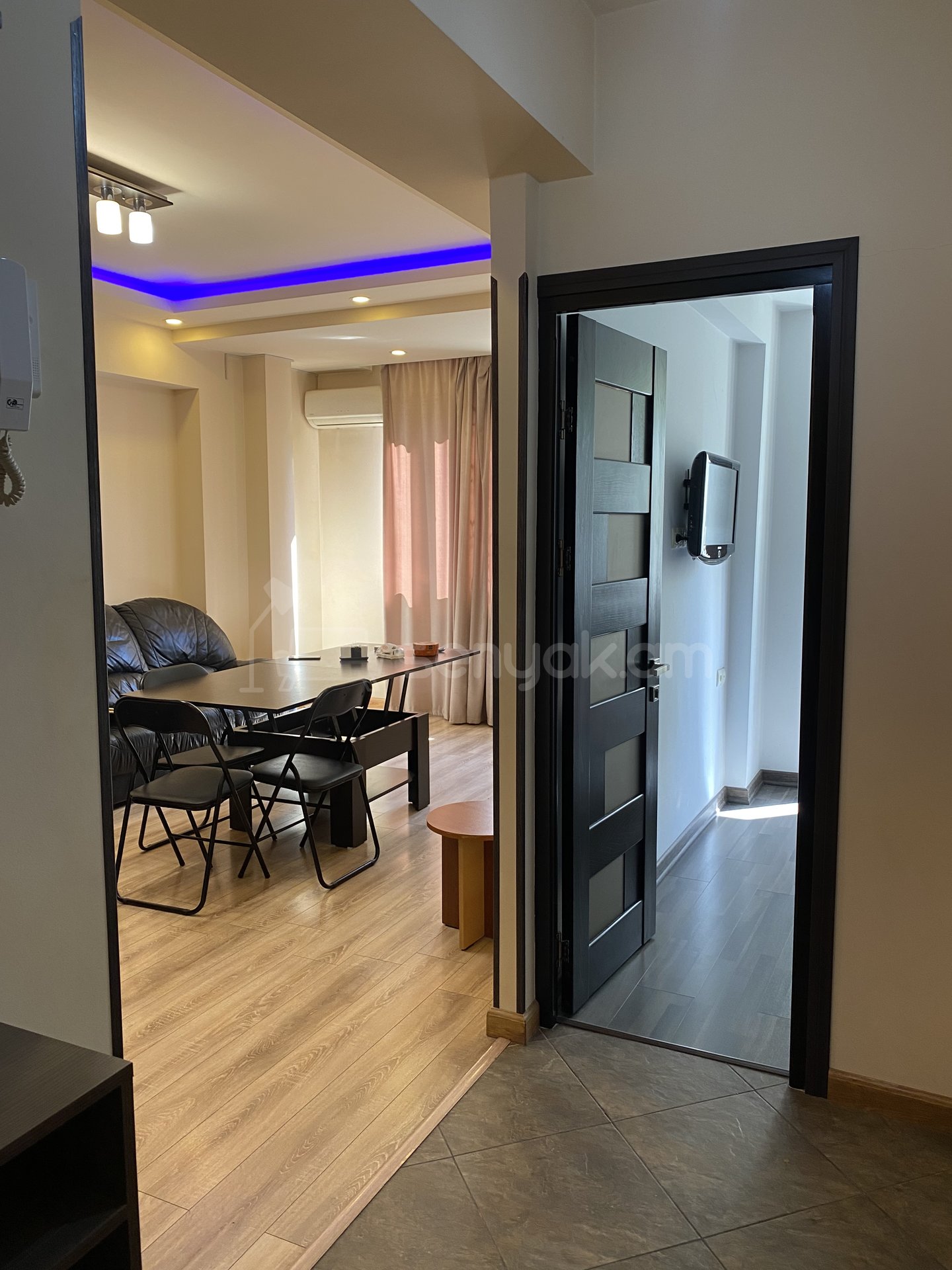 2 Սենյականոց Բնակարան, 42քմ, 4/11 հարկ, Կապիտալ Վերանորոգված, Կահավորված, Արևկող