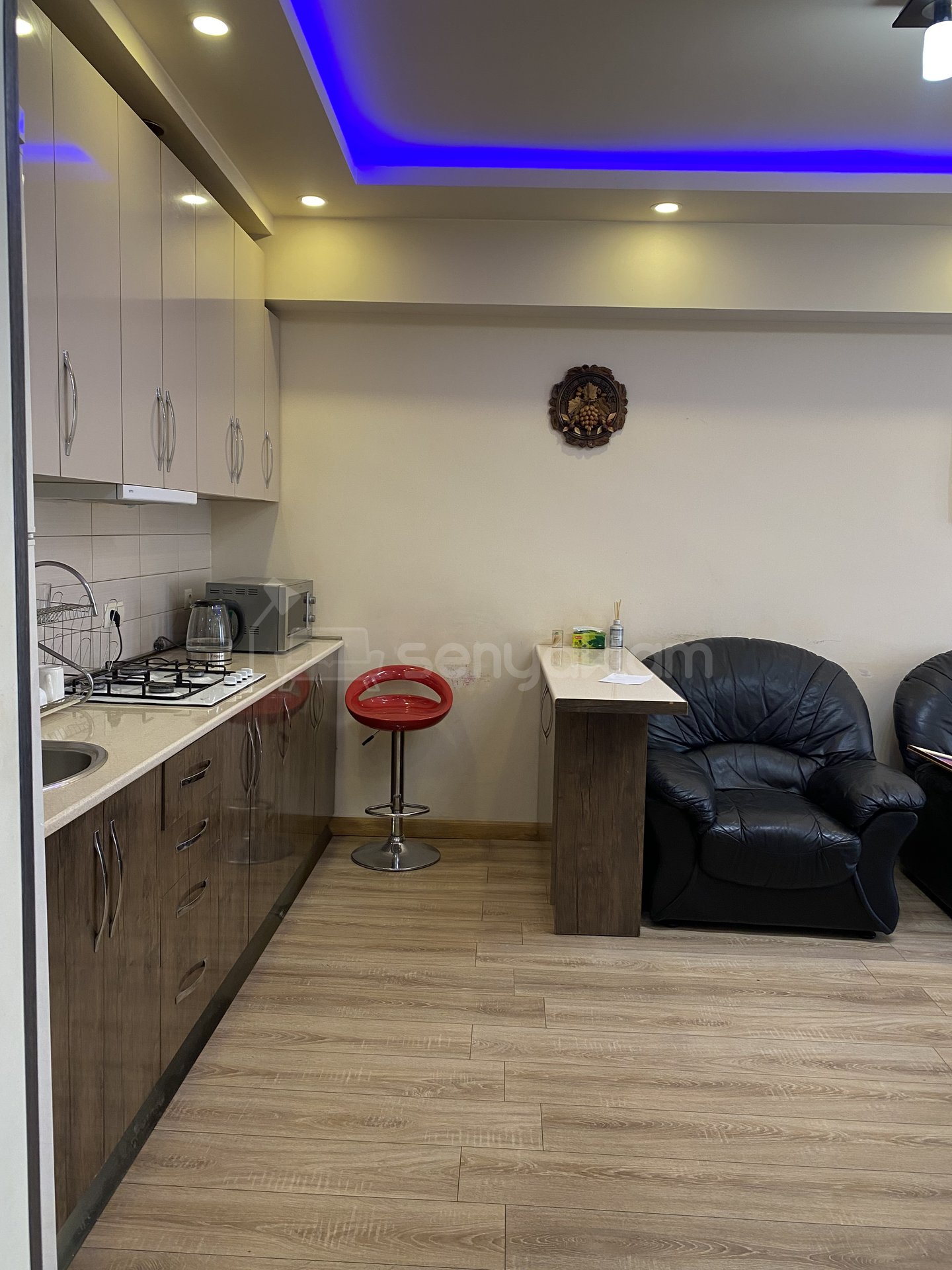 2 Սենյականոց Բնակարան, 42քմ, 4/11 հարկ, Կապիտալ Վերանորոգված, Կահավորված, Արևկող